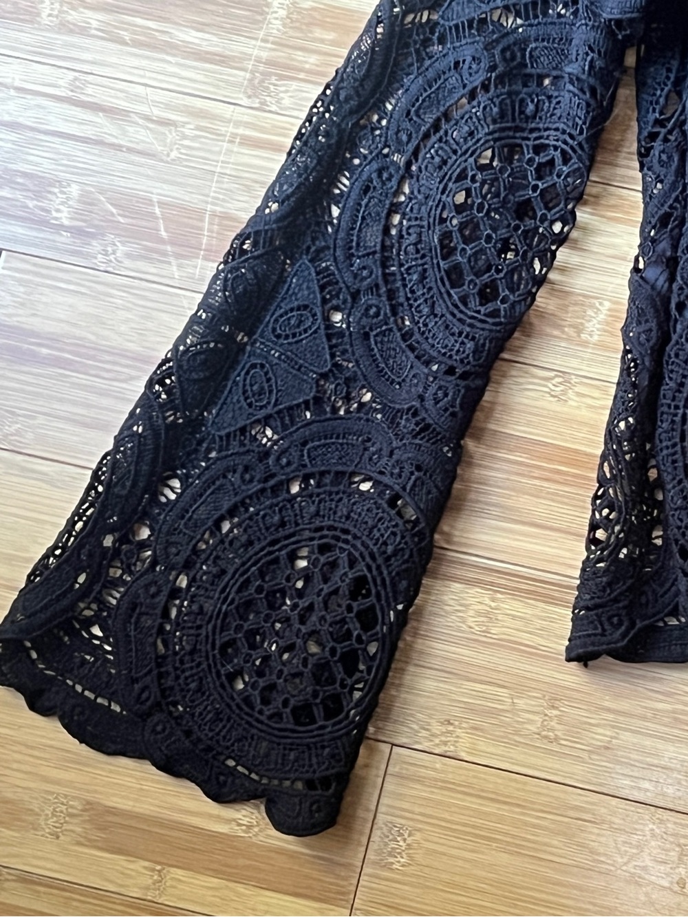 Ultra Pink Black Guipure Lace Bell Sleeve Top Boho Goth XL - Picture 7 of 11